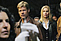 Erica Evans y el Padre Jack Landry, son sorprendidos por una m&aacute;quina alien&iacute;gena, "Seeker"/"Buscador"